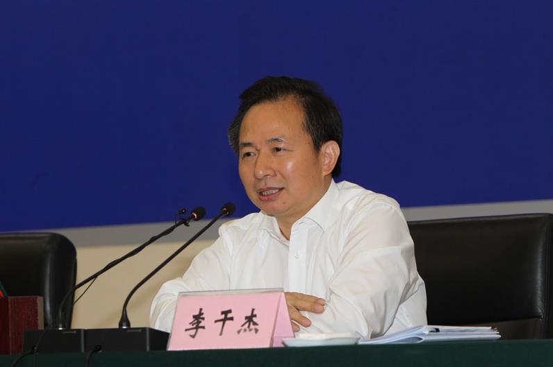 生態(tài)環(huán)境部黨組書記、部長李干杰出席會議并講話。